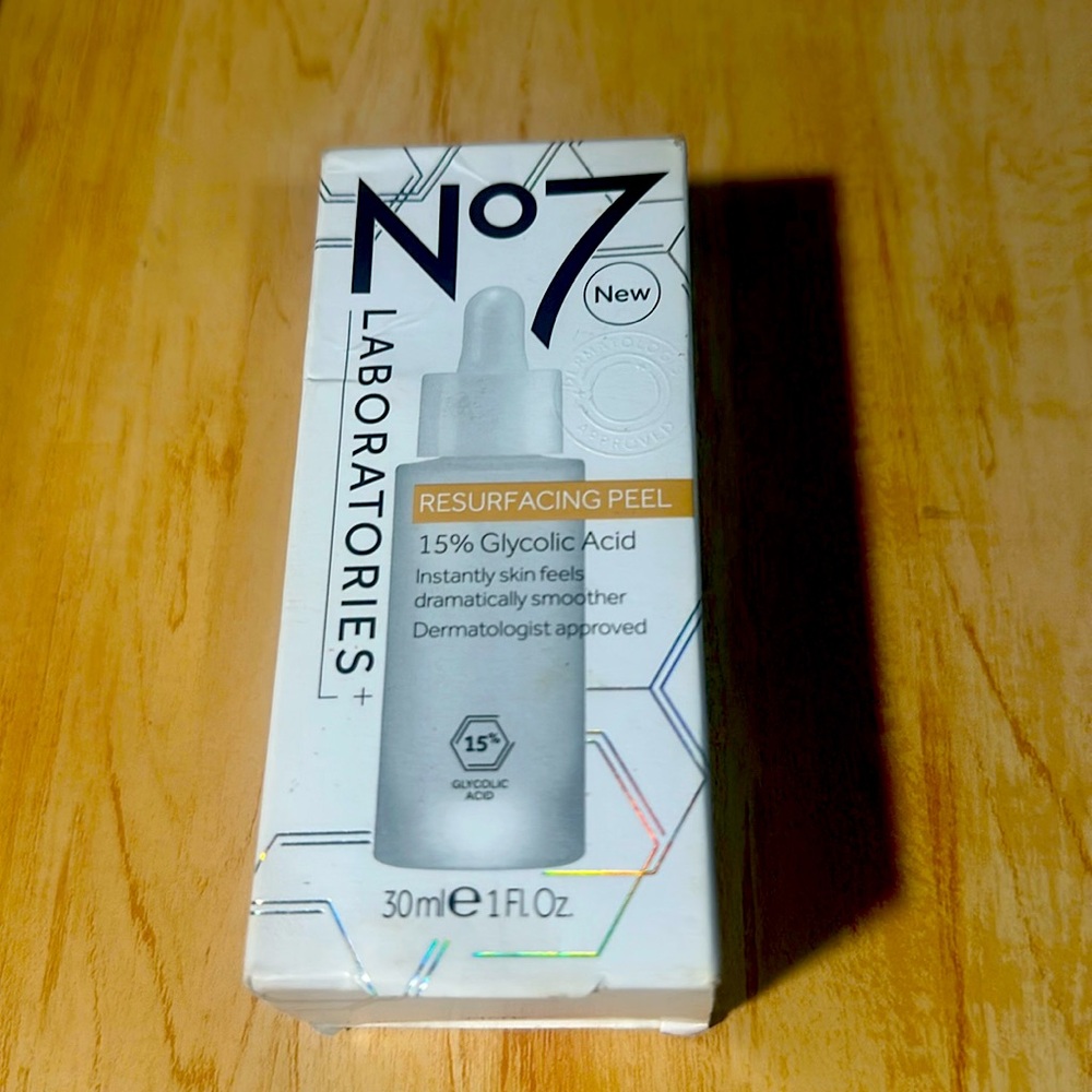 Brand new  No7 laboratories resurfacing peel